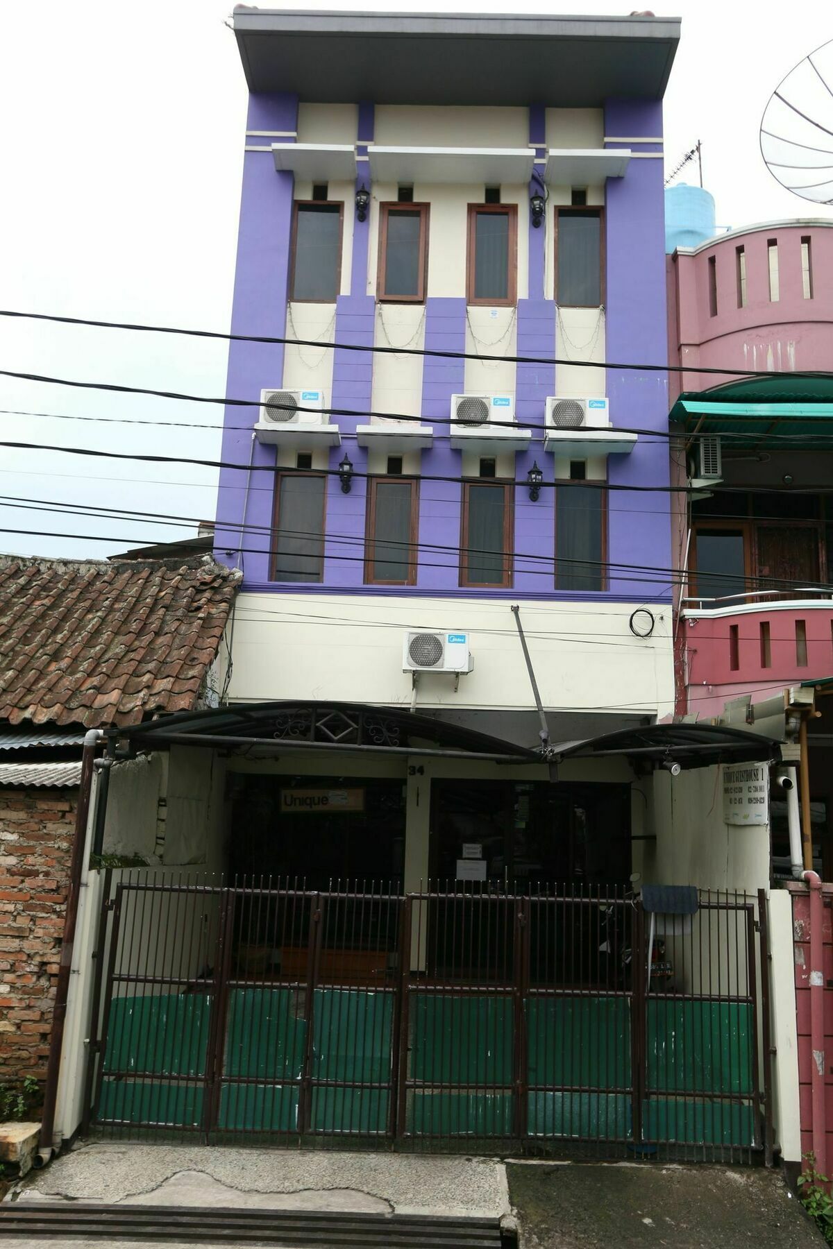 Unique Guesthouse Бандунг Екстер'єр фото